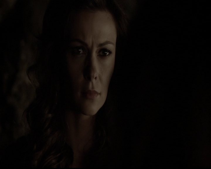 VampireDiariesWorld-dot-org_5x12TheDevilInside4420.jpg