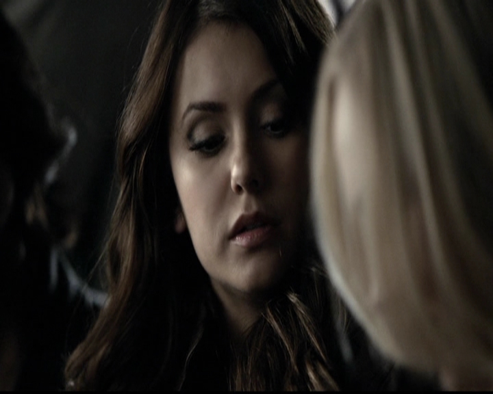 VampireDiariesWorld-dot-org_5x13TotalEclipseOfTheHeart0085.jpg