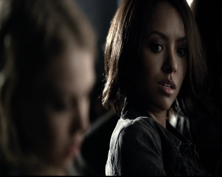VampireDiariesWorld-dot-org_5x13TotalEclipseOfTheHeart0108.jpg