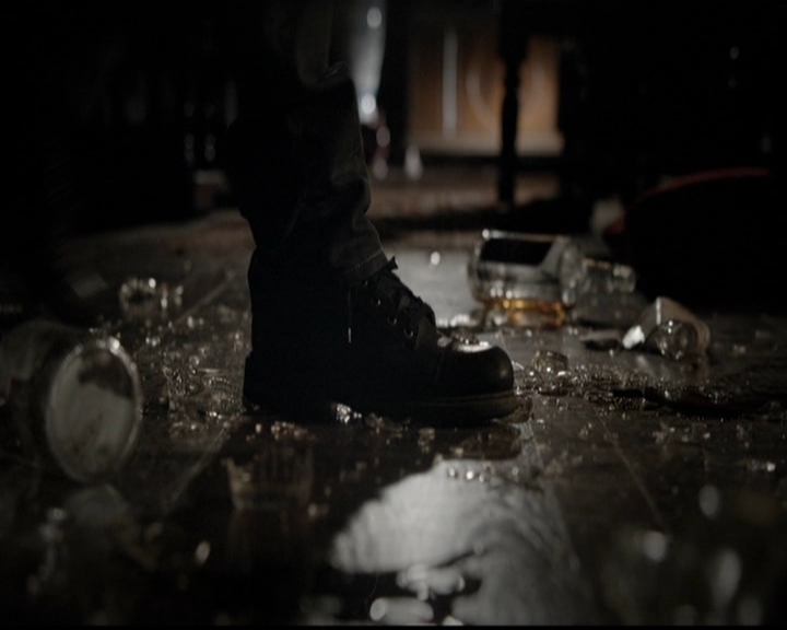 VampireDiariesWorld-dot-org_5x13TotalEclipseOfTheHeart0156.jpg