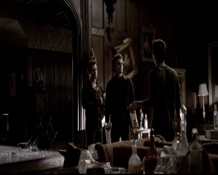 VampireDiariesWorld-dot-org_5x13TotalEclipseOfTheHeart0209.jpg