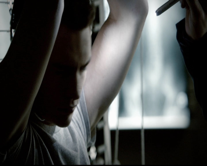VampireDiariesWorld-dot-org_5x13TotalEclipseOfTheHeart0349.jpg