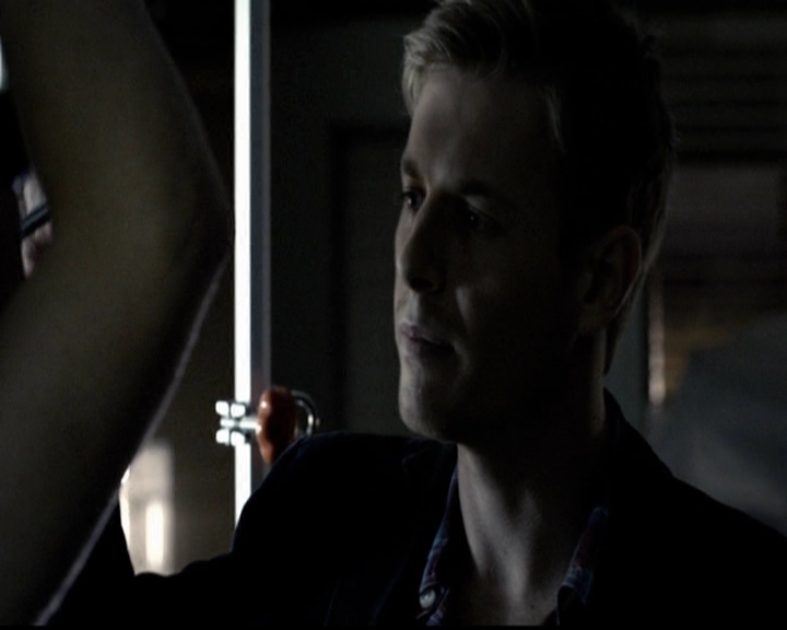 VampireDiariesWorld-dot-org_5x13TotalEclipseOfTheHeart0350.jpg