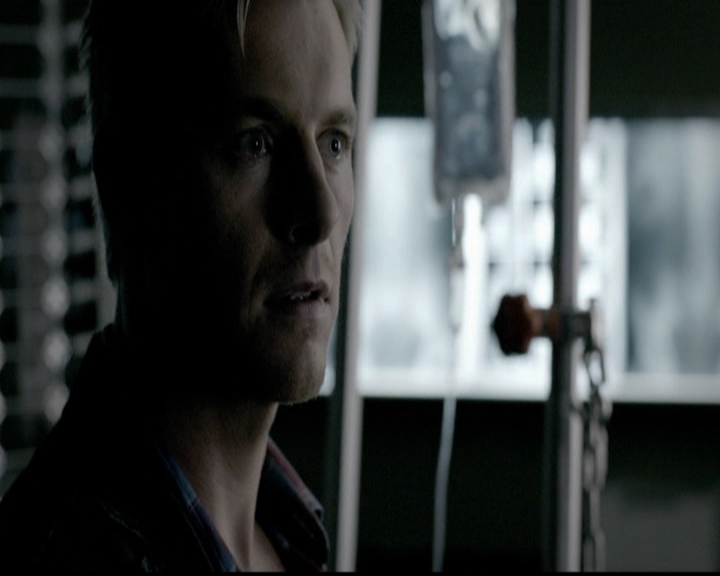 VampireDiariesWorld-dot-org_5x13TotalEclipseOfTheHeart0397.jpg