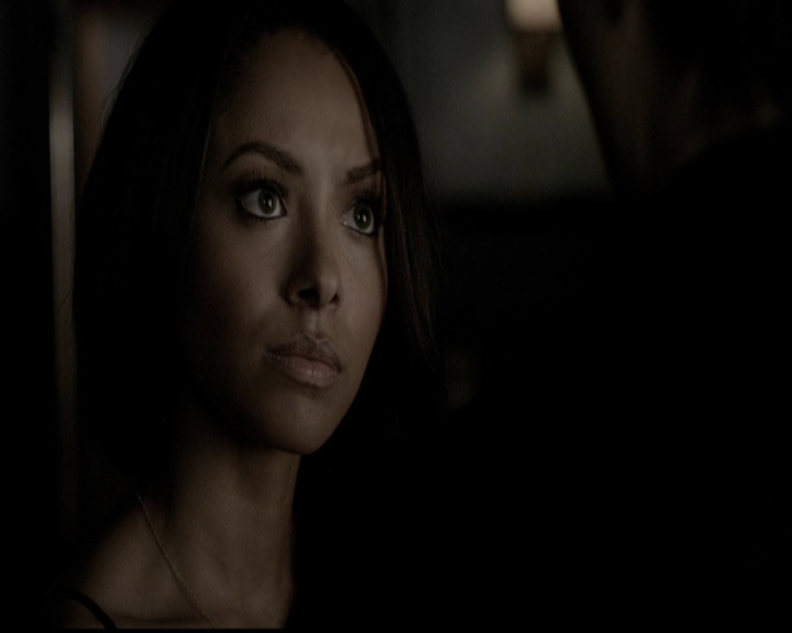 VampireDiariesWorld-dot-org_5x13TotalEclipseOfTheHeart0907.jpg