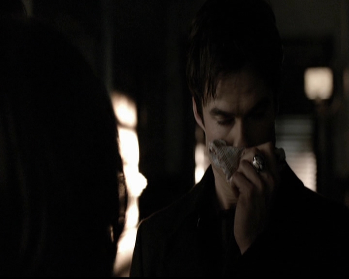 VampireDiariesWorld-dot-org_5x13TotalEclipseOfTheHeart0929.jpg