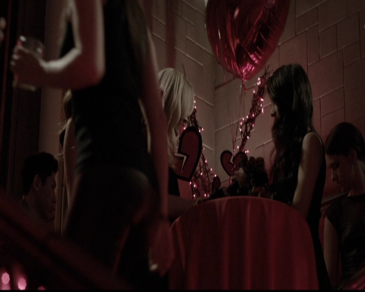 VampireDiariesWorld-dot-org_5x13TotalEclipseOfTheHeart0979.jpg