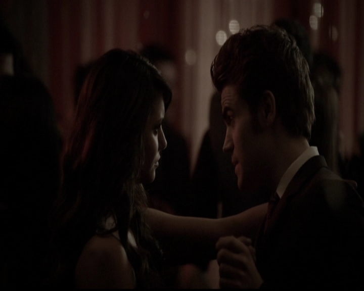 VampireDiariesWorld-dot-org_5x13TotalEclipseOfTheHeart1035.jpg