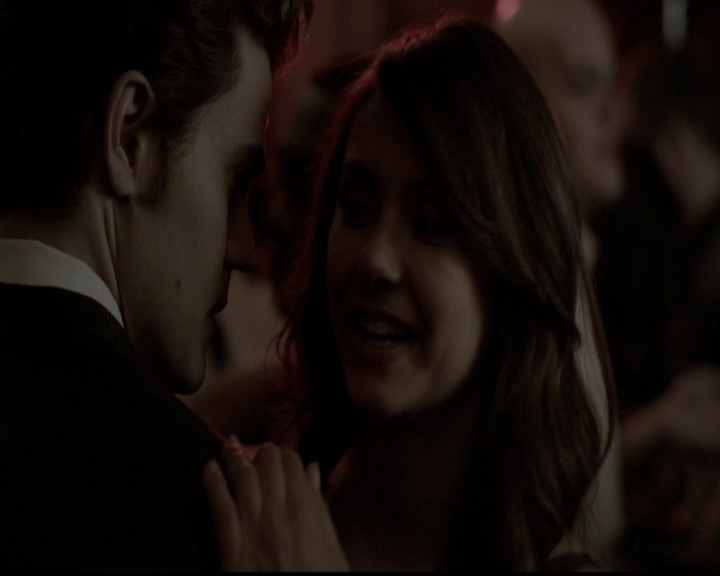 VampireDiariesWorld-dot-org_5x13TotalEclipseOfTheHeart1039.jpg