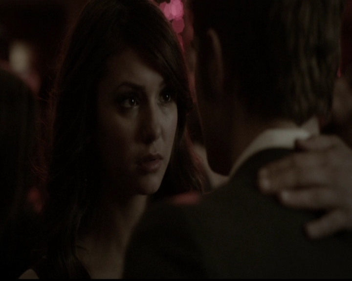 VampireDiariesWorld-dot-org_5x13TotalEclipseOfTheHeart1063.jpg