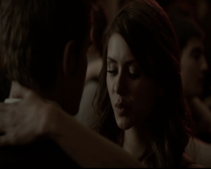 VampireDiariesWorld-dot-org_5x13TotalEclipseOfTheHeart1078.jpg