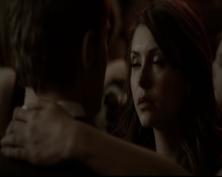 VampireDiariesWorld-dot-org_5x13TotalEclipseOfTheHeart1081.jpg