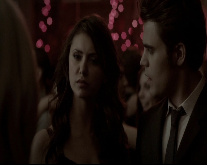 VampireDiariesWorld-dot-org_5x13TotalEclipseOfTheHeart1094.jpg