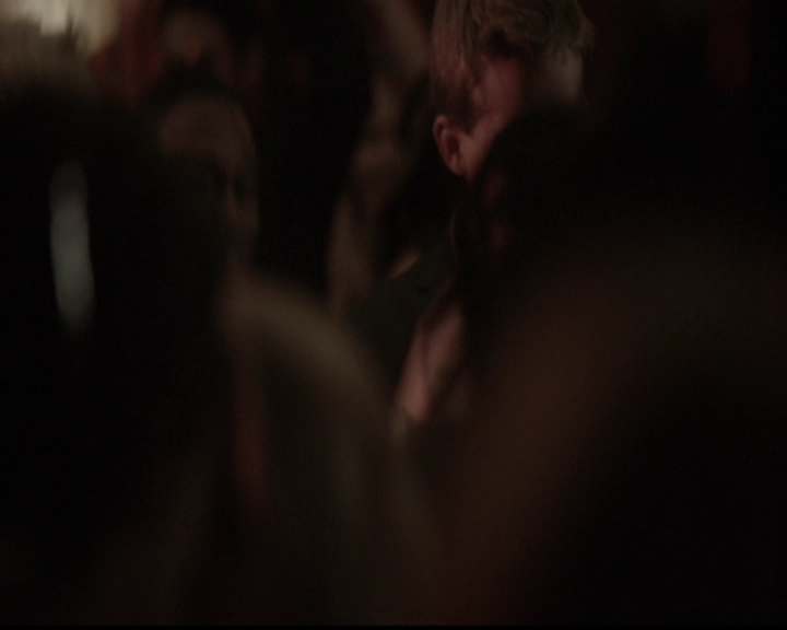 VampireDiariesWorld-dot-org_5x13TotalEclipseOfTheHeart1128.jpg