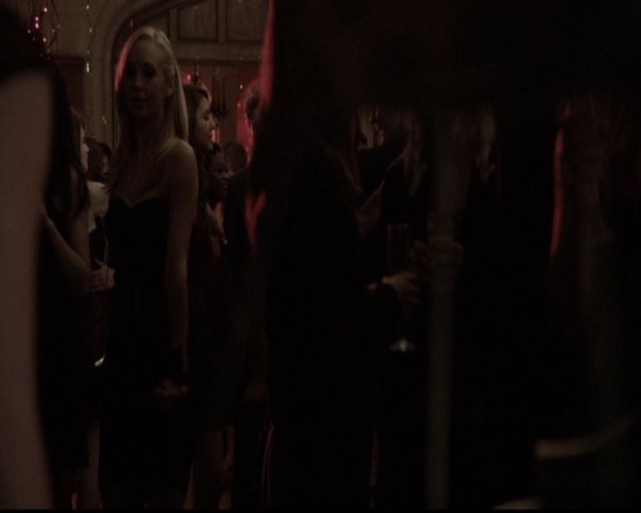 VampireDiariesWorld-dot-org_5x13TotalEclipseOfTheHeart1133.jpg