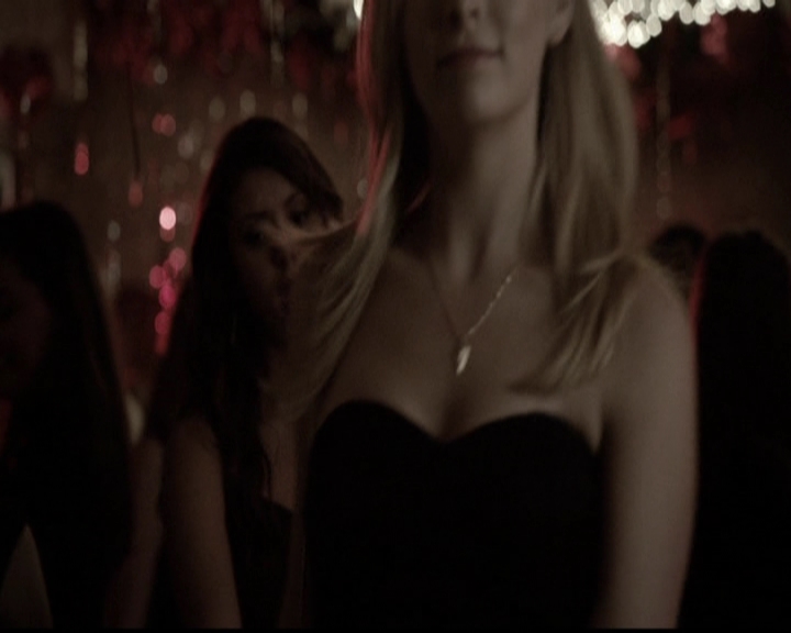 VampireDiariesWorld-dot-org_5x13TotalEclipseOfTheHeart1136.jpg