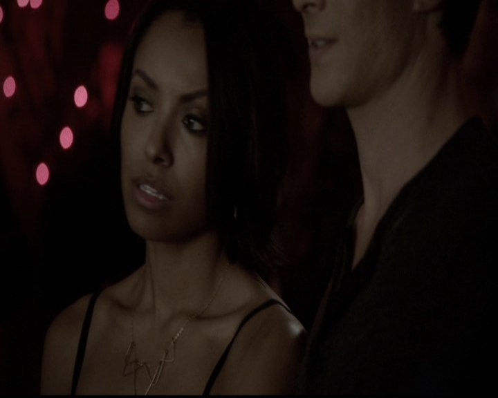 VampireDiariesWorld-dot-org_5x13TotalEclipseOfTheHeart1211.jpg
