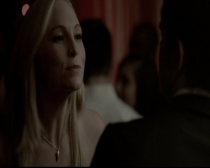 VampireDiariesWorld-dot-org_5x13TotalEclipseOfTheHeart1238.jpg