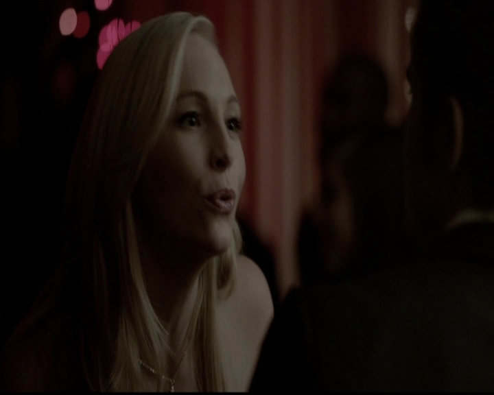 VampireDiariesWorld-dot-org_5x13TotalEclipseOfTheHeart1239.jpg