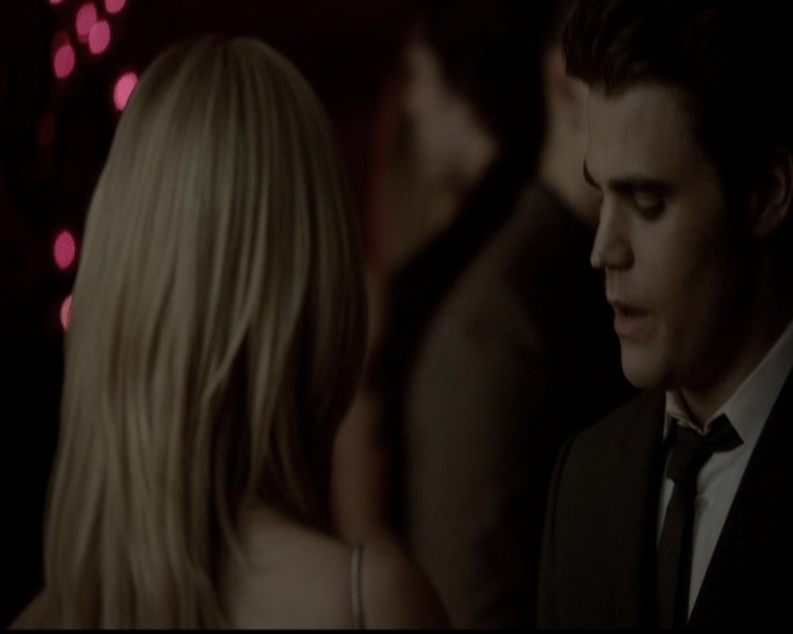 VampireDiariesWorld-dot-org_5x13TotalEclipseOfTheHeart1249.jpg