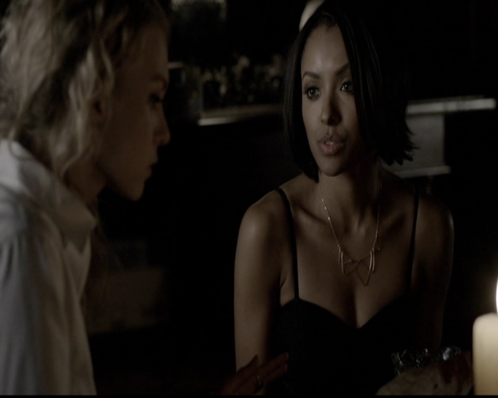 VampireDiariesWorld-dot-org_5x13TotalEclipseOfTheHeart1574.jpg