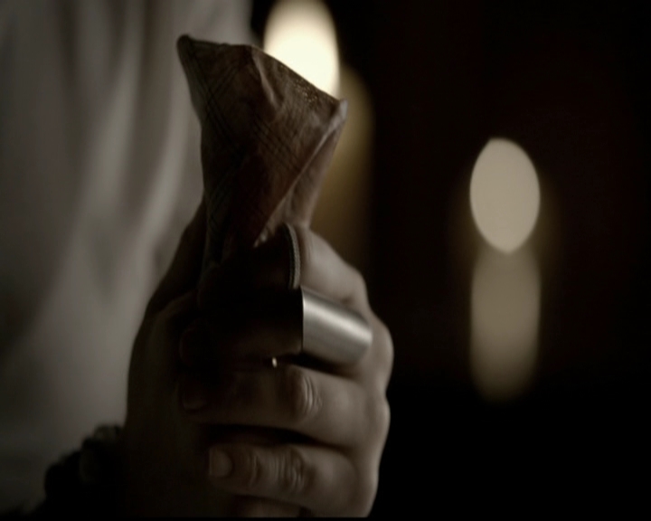 VampireDiariesWorld-dot-org_5x13TotalEclipseOfTheHeart1592.jpg