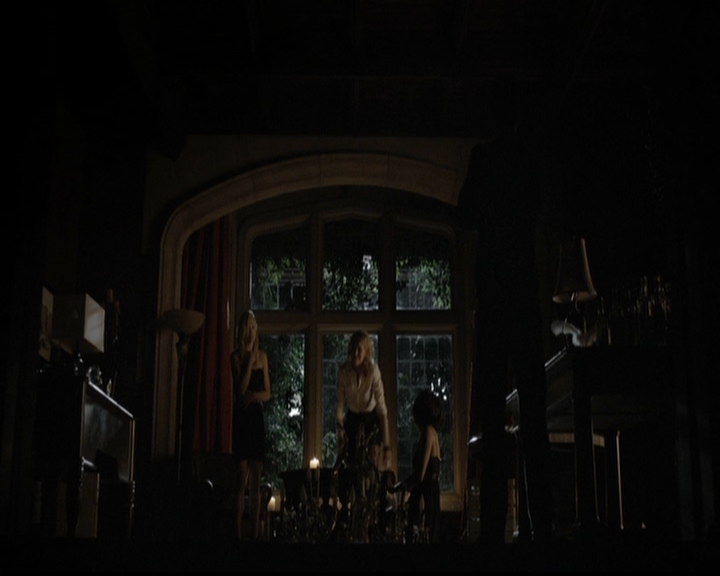 VampireDiariesWorld-dot-org_5x13TotalEclipseOfTheHeart1622.jpg