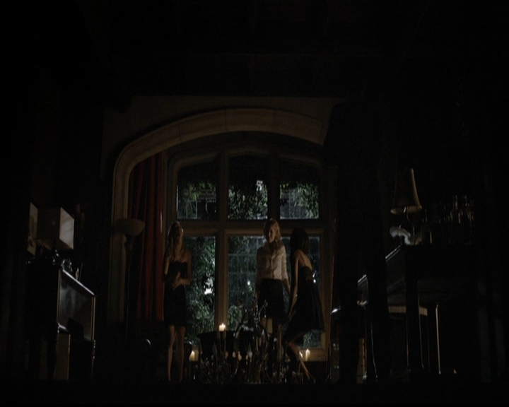 VampireDiariesWorld-dot-org_5x13TotalEclipseOfTheHeart1623.jpg