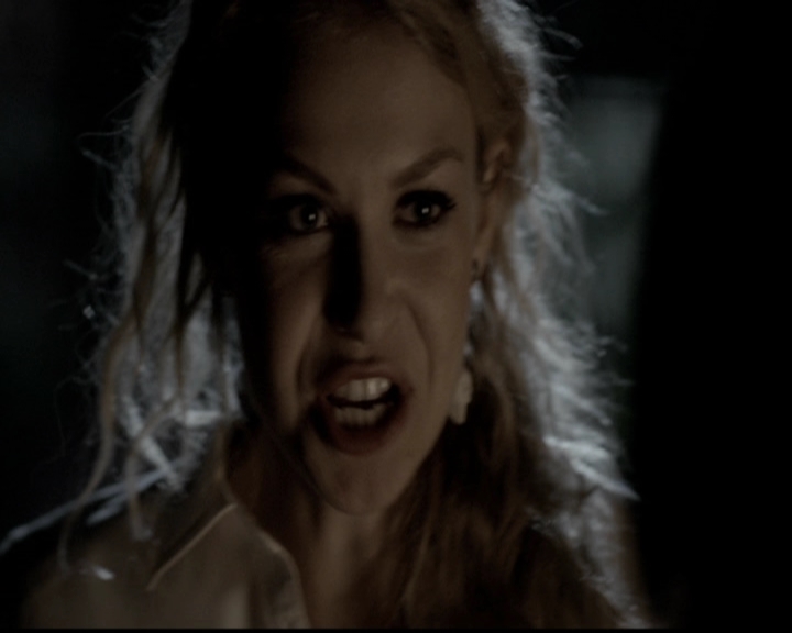 VampireDiariesWorld-dot-org_5x13TotalEclipseOfTheHeart1626.jpg