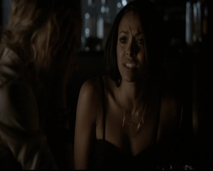 VampireDiariesWorld-dot-org_5x13TotalEclipseOfTheHeart1730.jpg