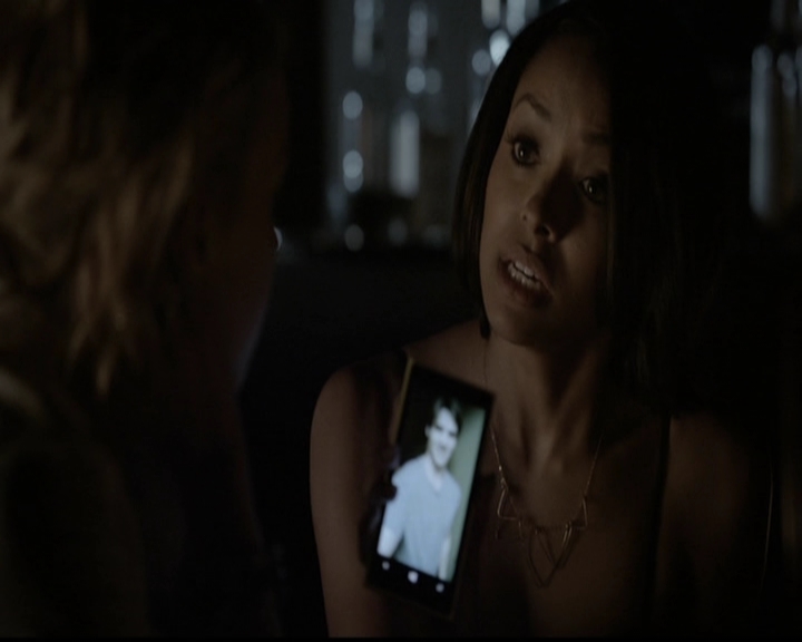 VampireDiariesWorld-dot-org_5x13TotalEclipseOfTheHeart1741.jpg