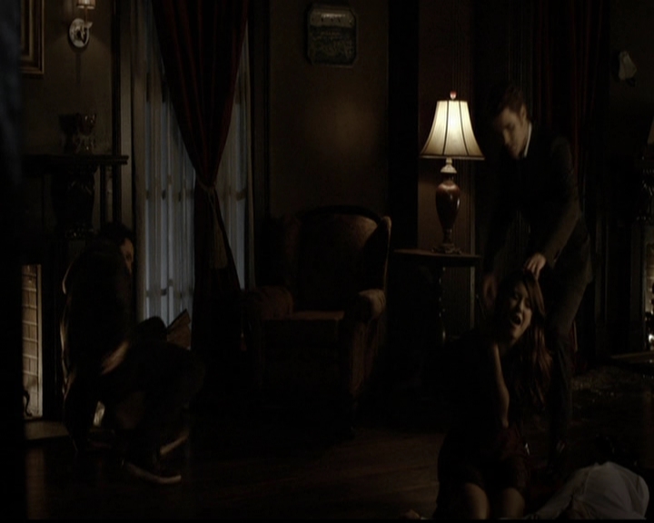 VampireDiariesWorld-dot-org_5x13TotalEclipseOfTheHeart1807.jpg