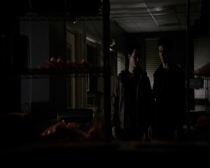 VampireDiariesWorld-dot-org_5x13TotalEclipseOfTheHeart1954.jpg