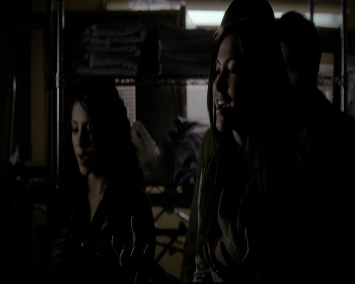 VampireDiariesWorld-dot-org_5x13TotalEclipseOfTheHeart1984.jpg