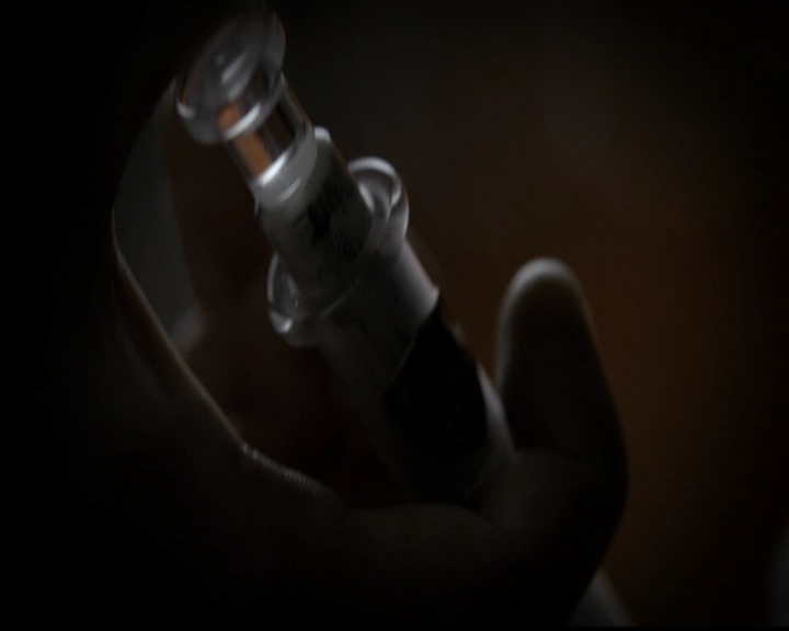 VampireDiariesWorld-dot-org_5x13TotalEclipseOfTheHeart1986.jpg