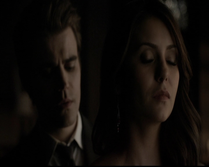 VampireDiariesWorld-dot-org_5x13TotalEclipseOfTheHeart2031.jpg