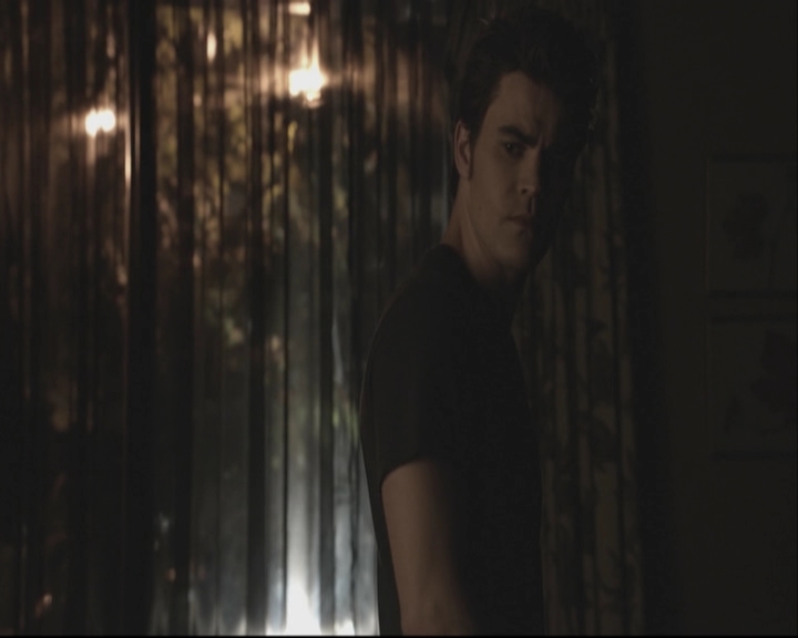 VampireDiariesWorld-dot-org_5x14NoExit-deletedscene2402.jpg