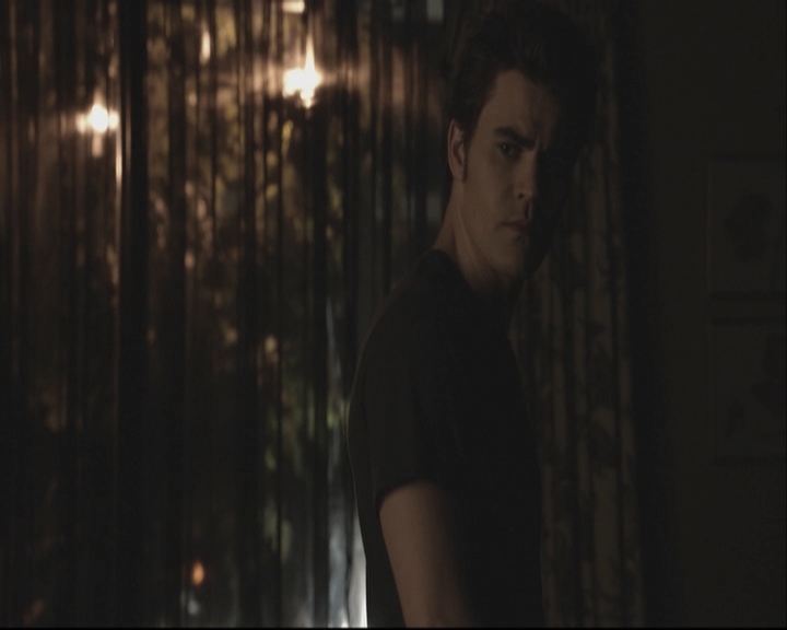 VampireDiariesWorld-dot-org_5x14NoExit-deletedscene2403.jpg