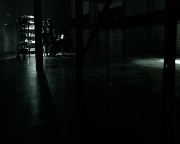 VampireDiariesWorld-dot-org_5x14NoExit-deletedscene2431.jpg