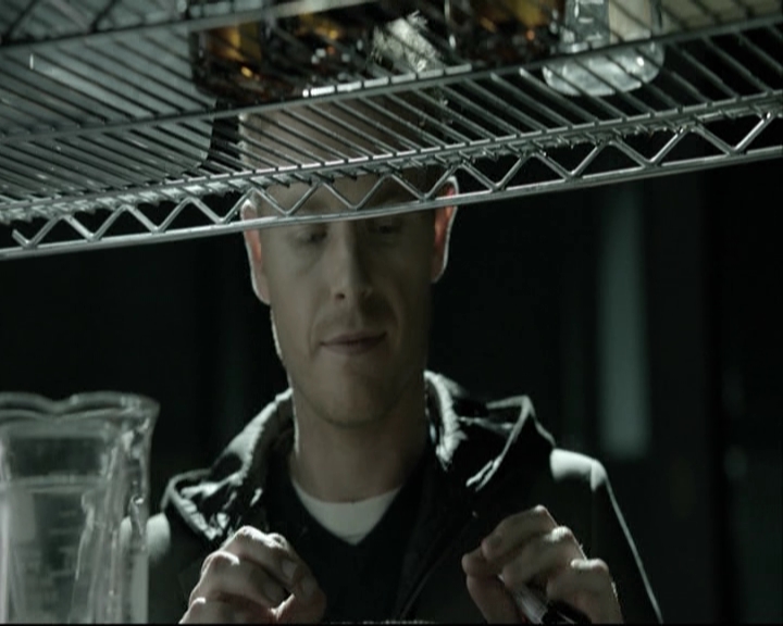 VampireDiariesWorld-dot-org_5x14NoExit-deletedscene2433.jpg