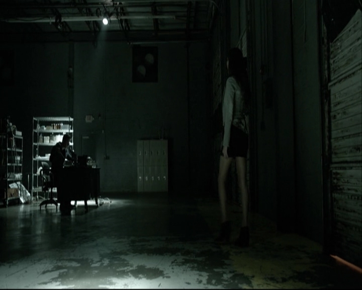 VampireDiariesWorld-dot-org_5x14NoExit-deletedscene2469.jpg