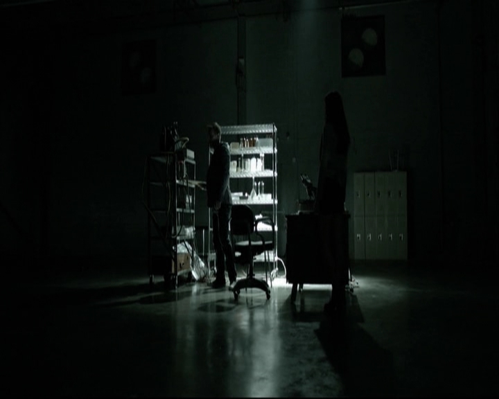 VampireDiariesWorld-dot-org_5x14NoExit-deletedscene2478.jpg