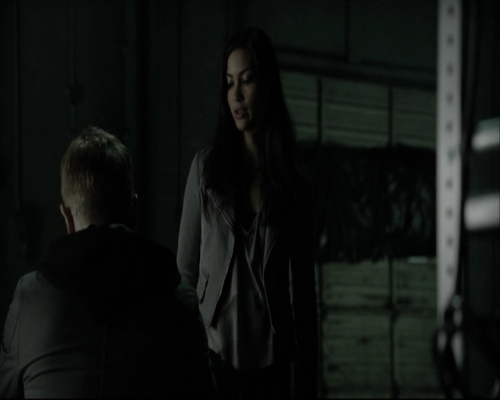 VampireDiariesWorld-dot-org_5x14NoExit-deletedscene2487.jpg