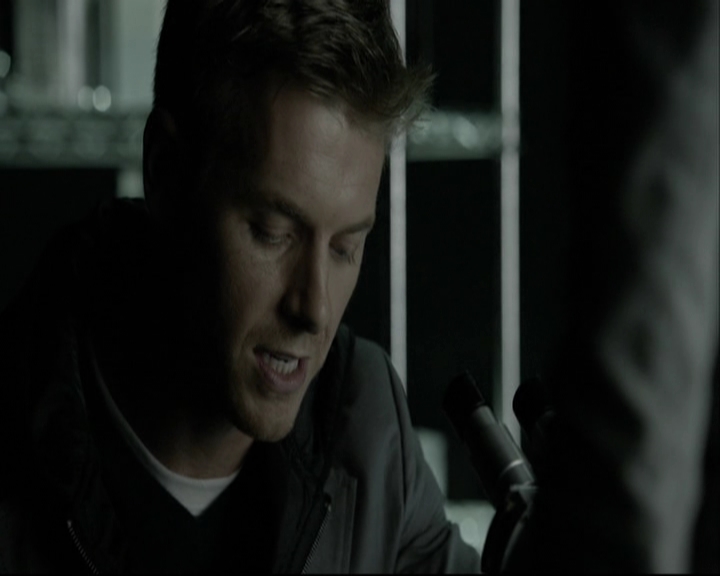 VampireDiariesWorld-dot-org_5x14NoExit-deletedscene2499.jpg