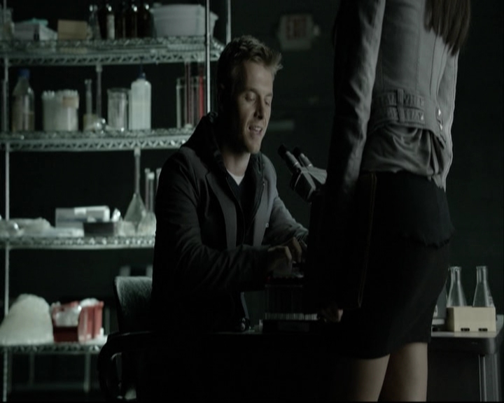 VampireDiariesWorld-dot-org_5x14NoExit-deletedscene2506.jpg