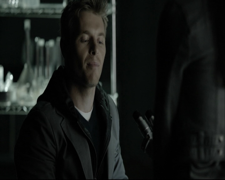 VampireDiariesWorld-dot-org_5x14NoExit-deletedscene2514.jpg