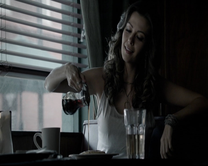 VampireDiariesWorld-dot-org_5x14NoExit0489.jpg