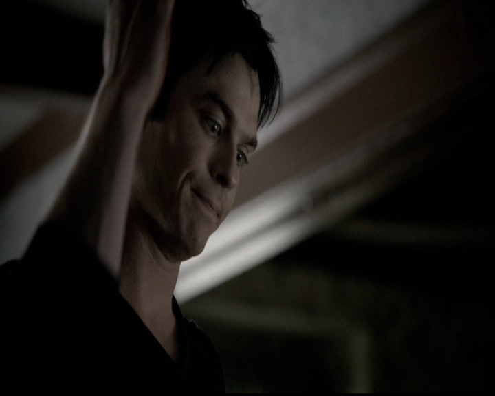 VampireDiariesWorld-dot-org_5x14NoExit0511.jpg