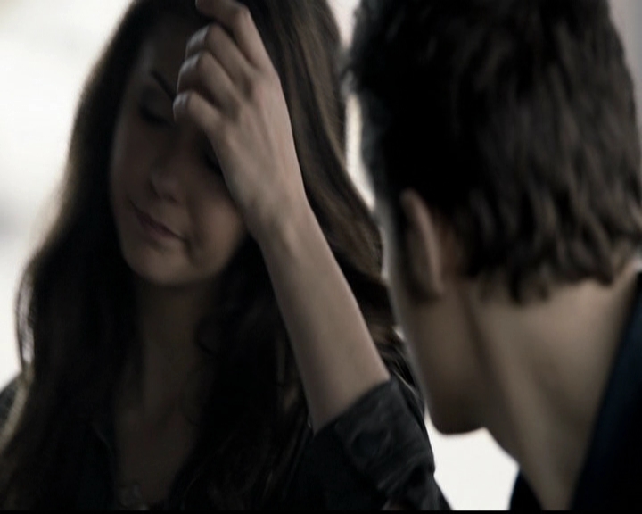 VampireDiariesWorld-dot-org_5x14NoExit0617.jpg