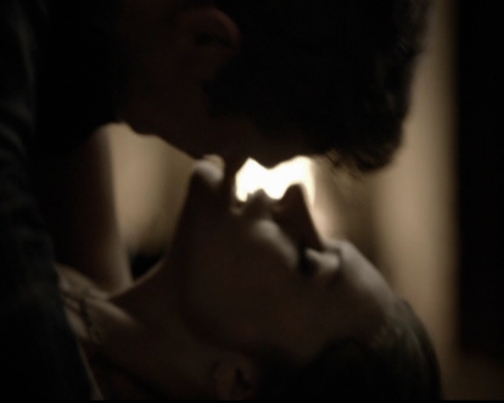 VampireDiariesWorld-dot-org_5x14NoExit1649.jpg